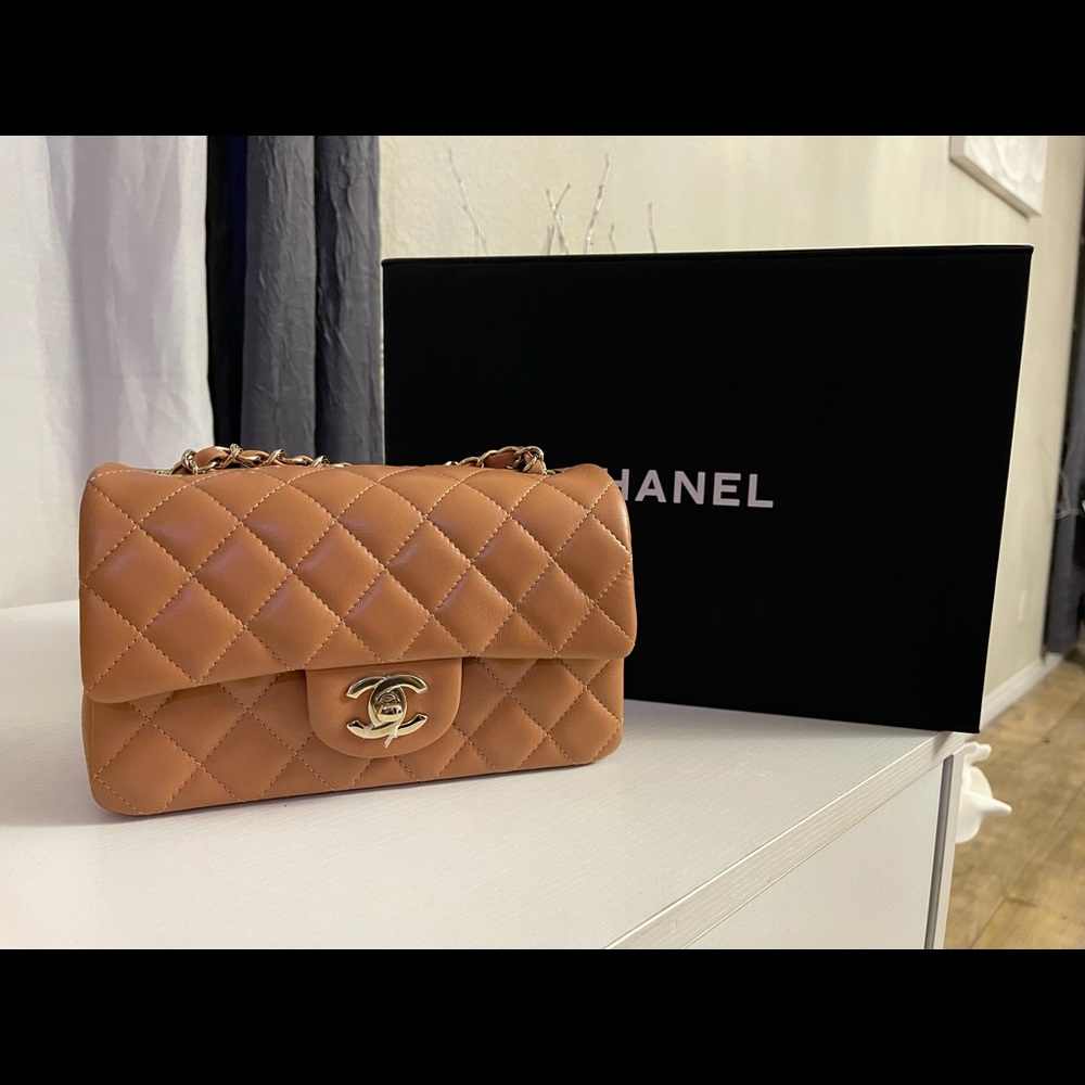21P Rectangular mini flap Chanel caramel